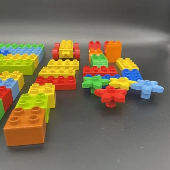 Lego Duplo Building Blocks Lot of 95 Pieces Flowers Vehicle Window Toddler Toys - Picture 2 of 10